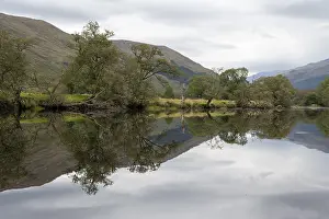 Nature Photography Scotland Drucke: Reflection on the River Orchy, Glen Coe Valley