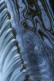 Scandinavian Water Bodies Drucke: Reflection in a stream, Ostersund