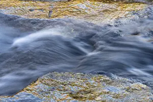 Lapland Sweden Landscape Drucke: Reflections on a rock at a rushing stream