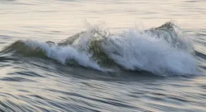 North Sea Beach Landscape Drucke: Refracting wave, evening light