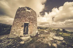 Southeastern European Ruins Drucke: Remnants of an old windmill in Askos