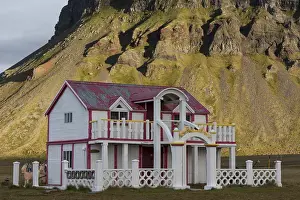 Abandoned House In Iceland Drucke: Former residence of Samuel Jonsson