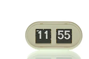 Time Pressure Drucke: Retro clock with five to twelve