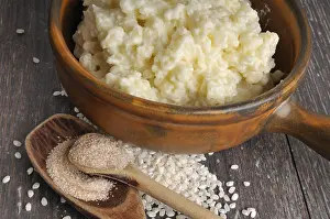 Cinnamon Dessert Drucke: Rice pudding with cinnamon and sugar