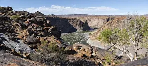 Orange River Landscape Drucke: River bed and dump on the Orange River