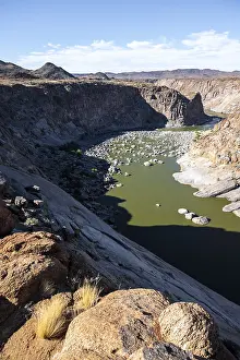 Orange River Landscape Drucke: River bed and dump on the Orange River
