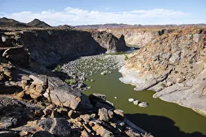 Orange River Landscape Drucke: River bed and dump on the Orange River