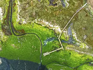 Northern Europe Drone Shot Drucke: Top Down over River Hamble Mud at low tide from drone