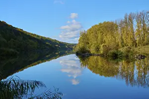Bavaria Waterfront Scene Drucke: River, Main, Trees, Reflection