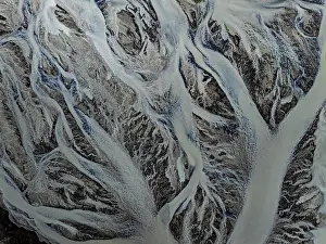 Iceland River Landscape Drucke: River, river course, branched, cloudy