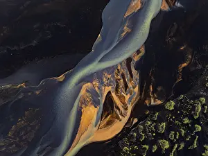 Wild River In Iceland Drucke: River, river course, river delta
