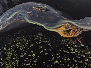 Wild River In Iceland Drucke: River, river course, river delta
