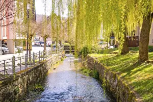 Southern Germany Waterfronts Drucke: A river runs through an urban environment