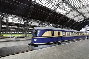 Central European Transportation Hub Drucke: Riveted iron framework in the main railway station