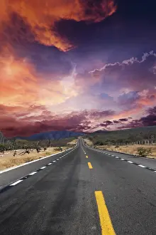 Asphalt Road Traffic Drucke: Road in desert with dramatic sky