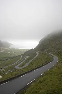 Scandinavian Coastal Landscape Drucke: Road in Hoddevik, Stadlandet