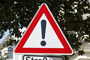 Road Safety Warning Signs Drucke: Road sign Danger Zone, Germany