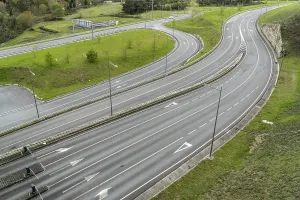 Symbolic Road Picture Drucke: Many roads view from above with no vehicles