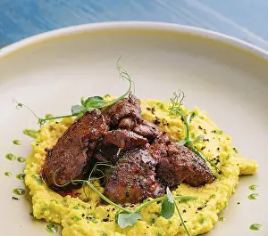 Mashed Potatoes Dish Drucke: Roasted beef liver with mashed potatoes