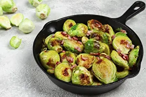 Roasted Brussels Sprouts Drucke: Roasted brussels sprouts, with bacon