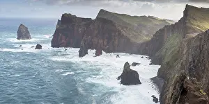 Atlantic Ocean Rock Formations Drucke: Rock formations in the Atlantic Ocean