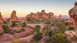 Eroded Rock Formations USA Drucke: Rock formations in evening light