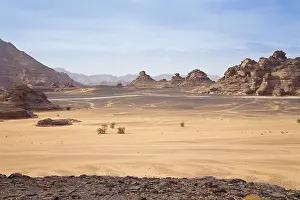 Akakus Mountains Landscape Drucke: Rock formations in the Libyan Desert