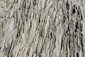 Basalt Formations Drucke: Rock layers, Halsanefshellir Cave with basalt formations