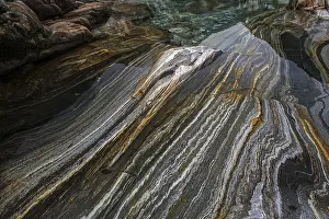 Mountain Creek Wilderness Europe Drucke: Rocks, rock structures, clear water