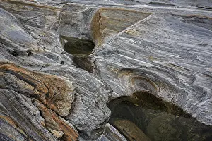 Rock Patterns In Nature Drucke: Rocks, rock structures, Verzasca River