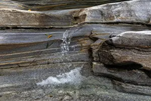 Verzasca River Landscape Drucke: Rocks, rock structures, Verzasca River
