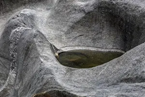 Central Europe Mountain Rivers Drucke: Rocks, rock structures, Verzasca River