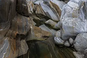 Verzasca River Switzerland Drucke: Rocks, rock structures, Verzasca River