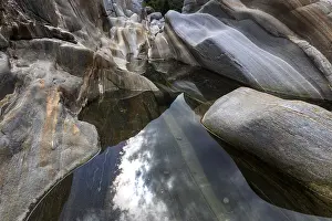Verzasca River Switzerland Drucke: Rocks, rock structures, Verzasca River