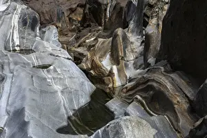 Verzasca River Landscape Drucke: Rocks, rock structures, Verzasca River