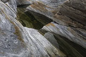 Verzasca River Switzerland Drucke: Rocks, rock structures, Verzasca River