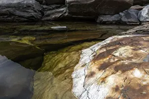 Mountain Creek Wilderness Drucke: Rocks, rock structures, Verzasca River