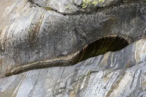 Uninhabited Rock Formations Drucke: Rocks, rock structures, Verzasca River