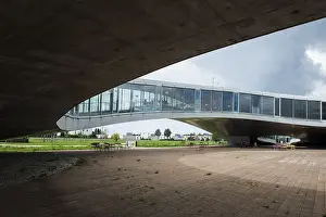 Ecole Polytechnique Federale De Lausanne Drucke: Rolex Learning Centre, SANAA architects