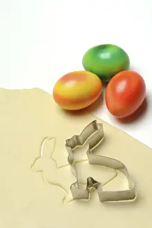 Sweet Easter Treats Drucke: Rolled dough with bunny cookie cutter and easter eggs