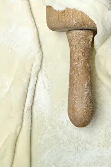 Empty Kitchen Space Drucke: Rolled dough and dough roll