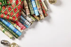 Plain Colored Background Gifts Drucke: Several rolls of wrapping paper