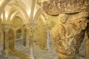 Sacral Building Europe Drucke: Detail of a Romanesque column of the gallery