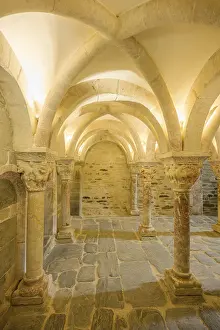 Deserted Monastery Complex Drucke: Romanesque columns of the gallery