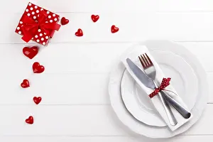 Empty White Table Setting Drucke: Romantic table setting on white wooden table