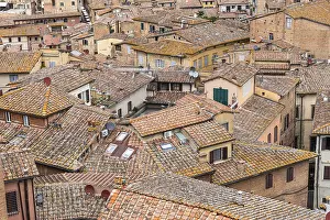 Uninhabited Historic District Drucke: Above the rooftops in the historic centre of Siena