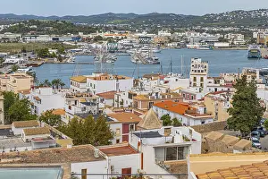 European Historic City Centre View Drucke: Above the rooftops of the old town of Eivissa