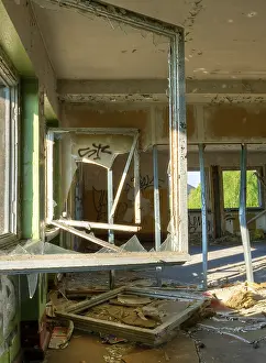 Deserted Room Drucke: Room in a ruin