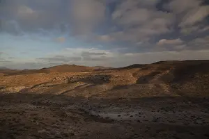 Travel Photography Deserts Drucke: Rough landscape