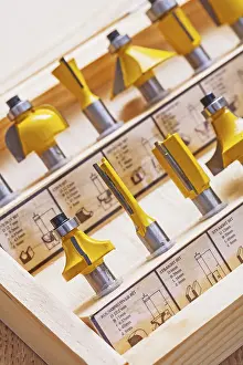 Woodworking Profession Drucke: Roundover router bits construction concept